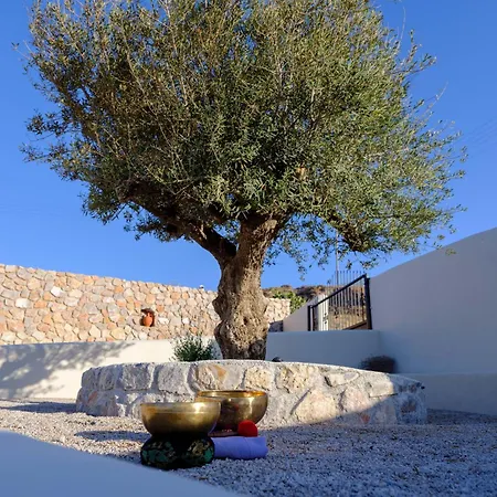 Santorini C *